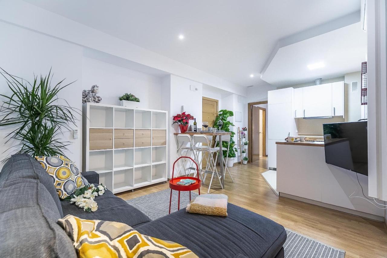 Central Malaga Apartment At Mitjana Plaza 외부 사진