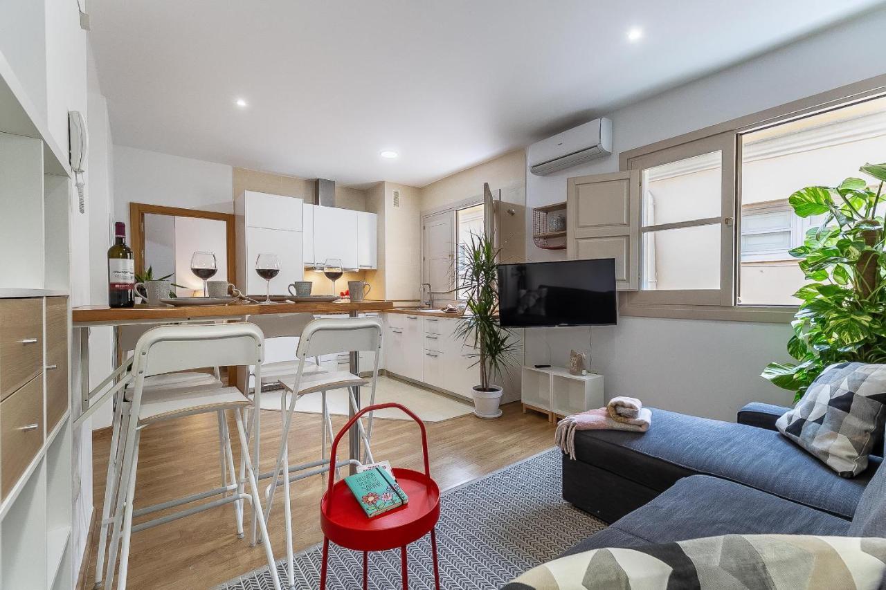 Central Malaga Apartment At Mitjana Plaza 외부 사진