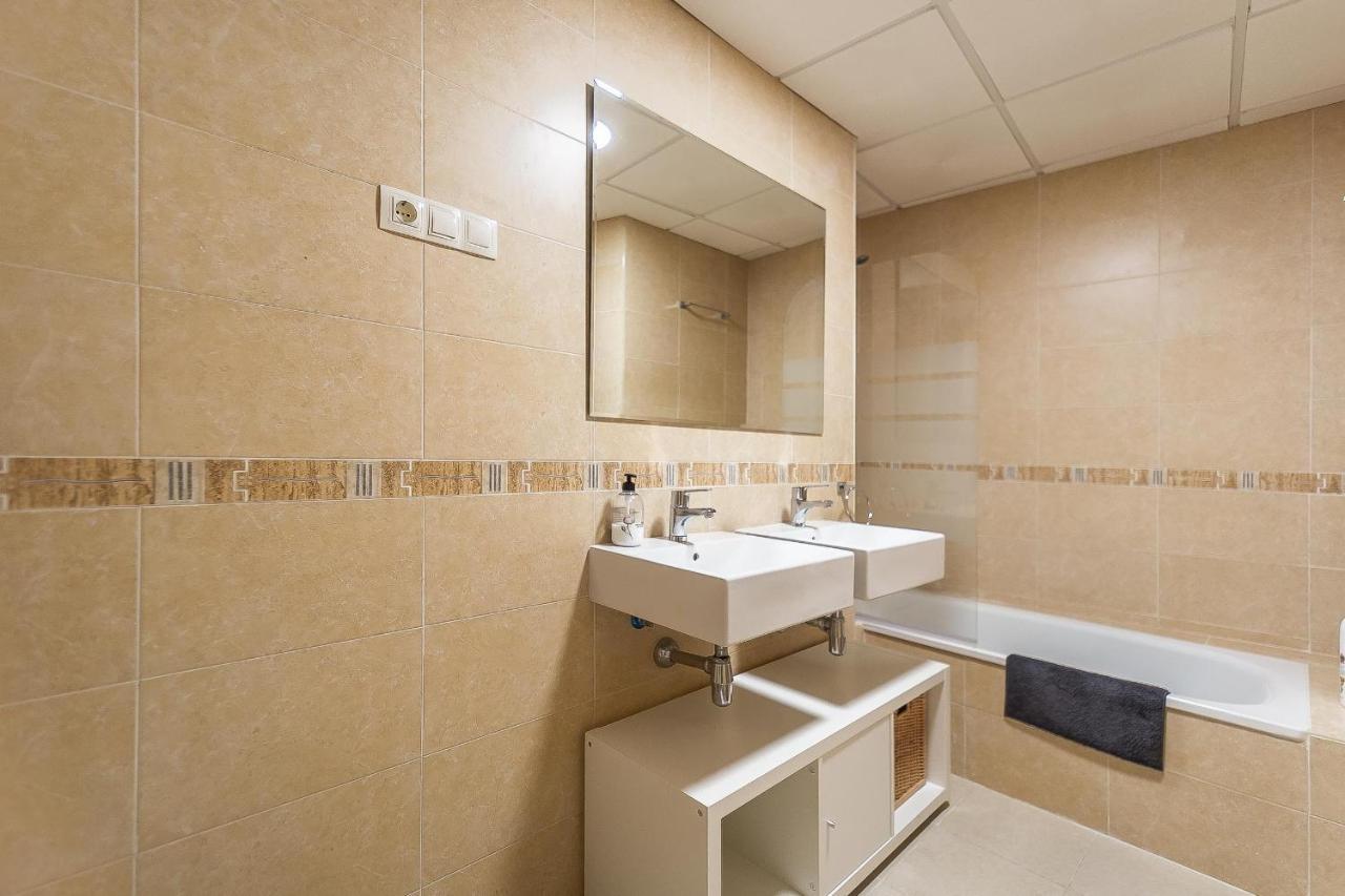 Central Malaga Apartment At Mitjana Plaza 외부 사진