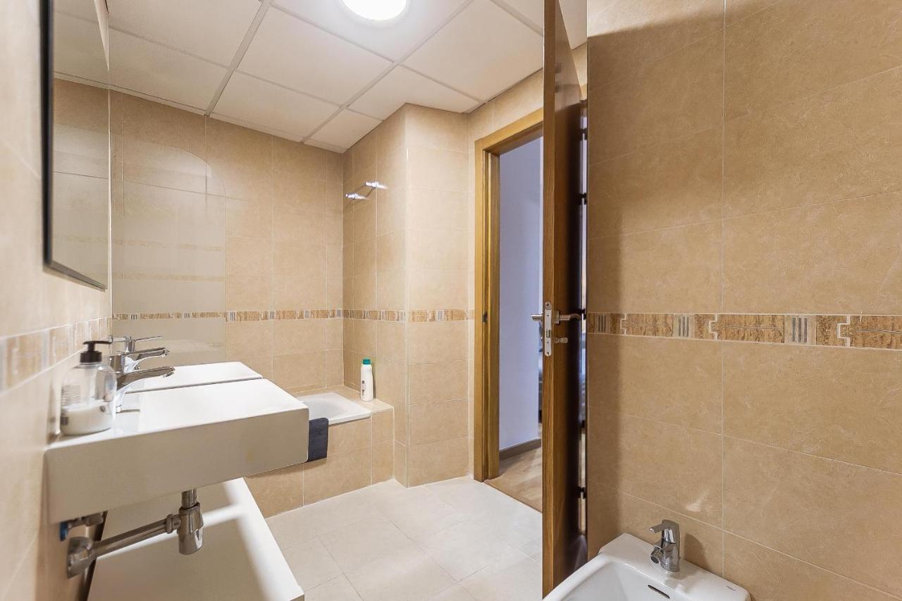 Central Malaga Apartment At Mitjana Plaza 외부 사진